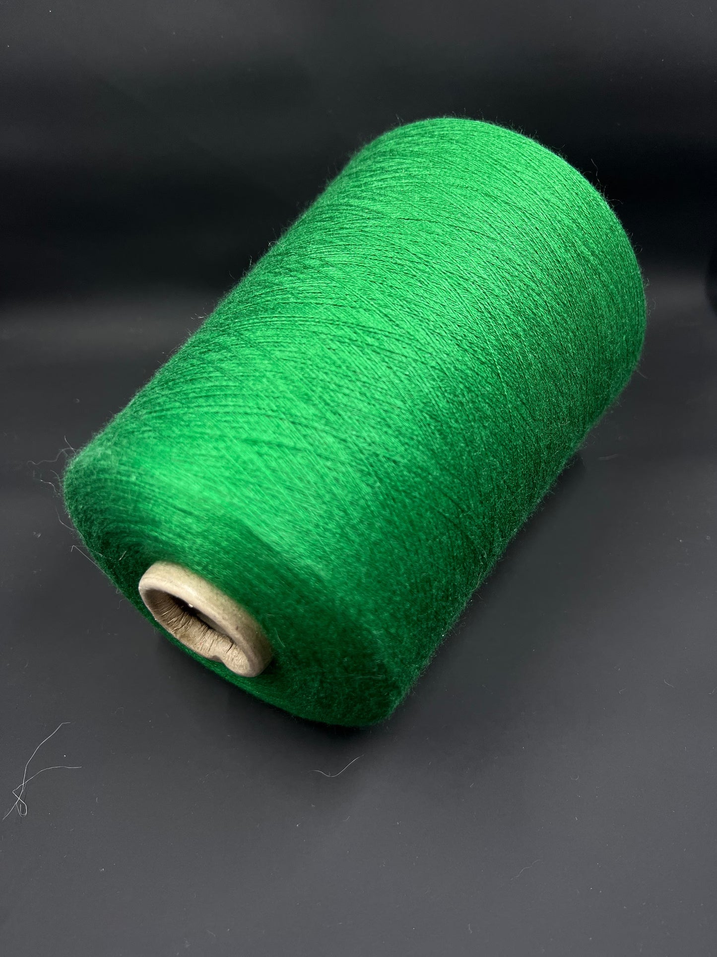 Cashmere 70%, SE 30%,Royal 2/58, Loro Piana-P158 38215, Color Verde (Green), per 100 gr. Italian Fine Yarn, yarn on cone, Hand Knitting, Machine Knitting