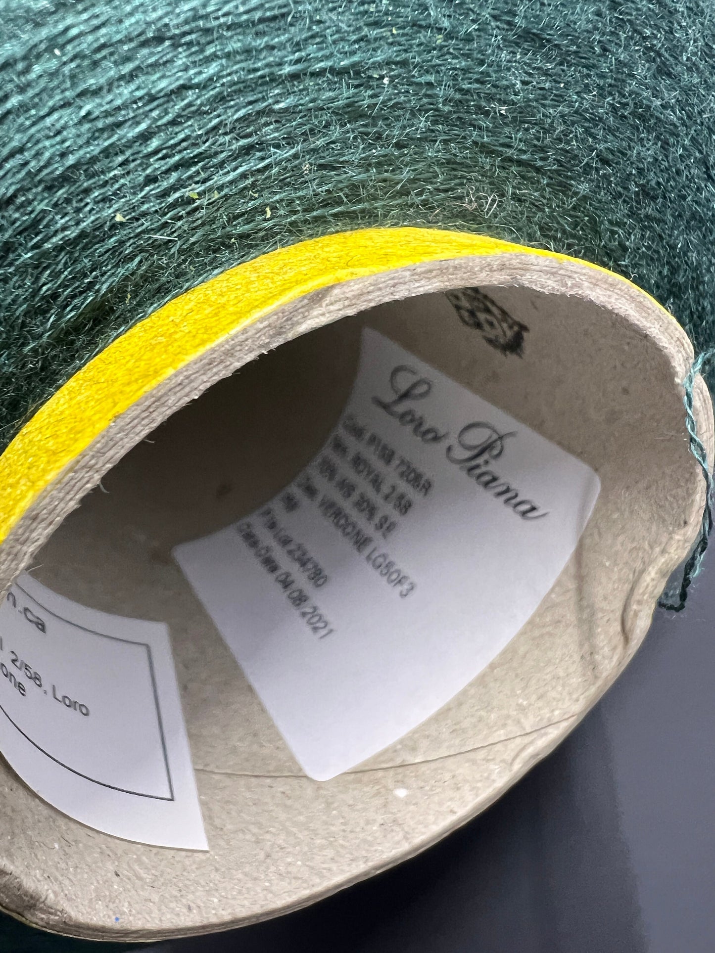 Cashmere 70%, SE 30%,Royal 2/58, Loro Piana-P158 7205R, Color Verdone, per 100 gr. Italian Fine Yarn, yarn on cone, Hand Knitting, Machine Knitting