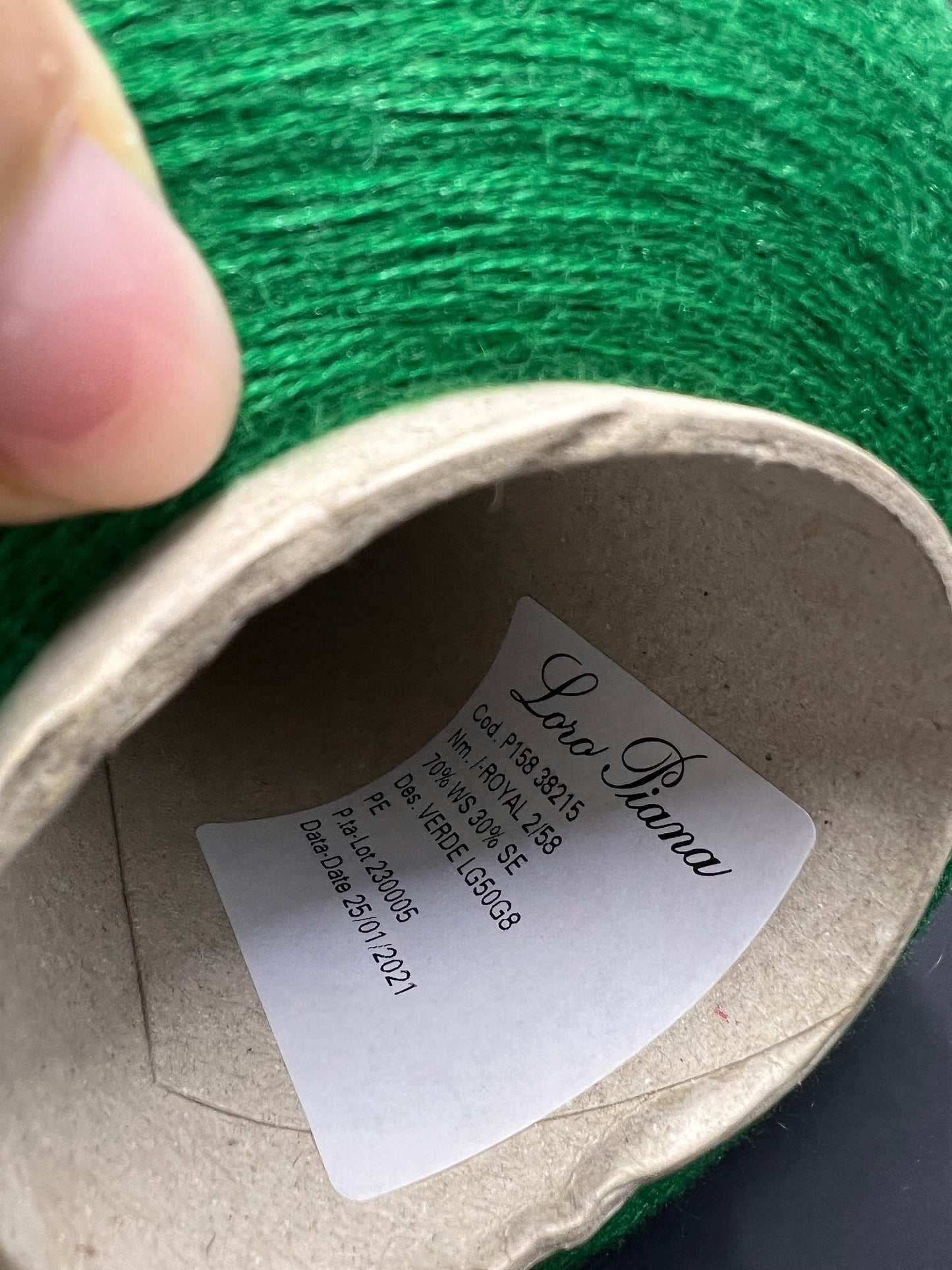 Cashmere 70%, SE 30%,Royal 2/58, Loro Piana-P158 38215, Color Verde (Green), per 100 gr. Italian Fine Yarn, yarn on cone, Hand Knitting, Machine Knitting