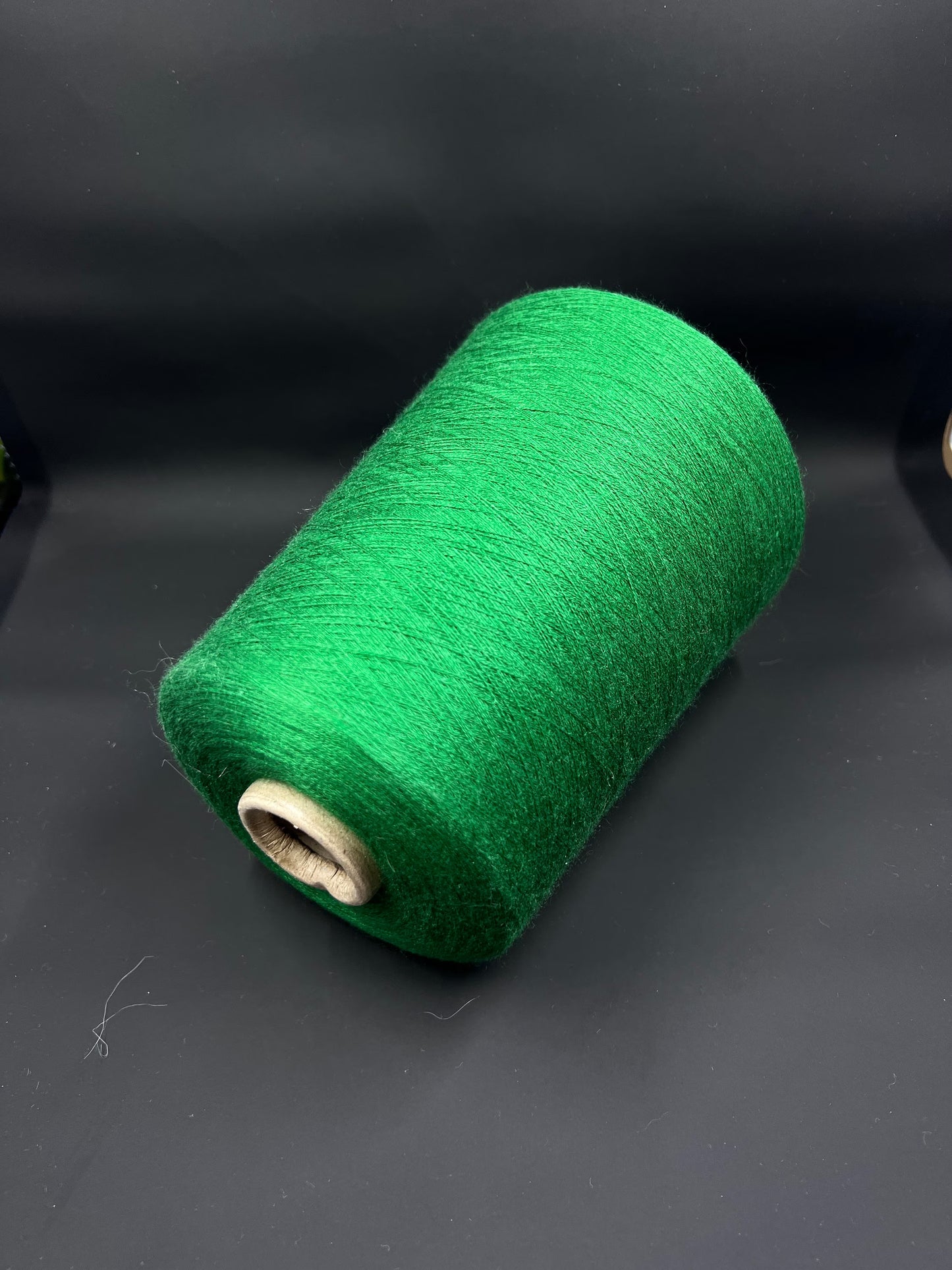 Cashmere 70%, SE 30%,Royal 2/58, Loro Piana-P158 38215, Color Verde (Green), per 100 gr. Italian Fine Yarn, yarn on cone, Hand Knitting, Machine Knitting