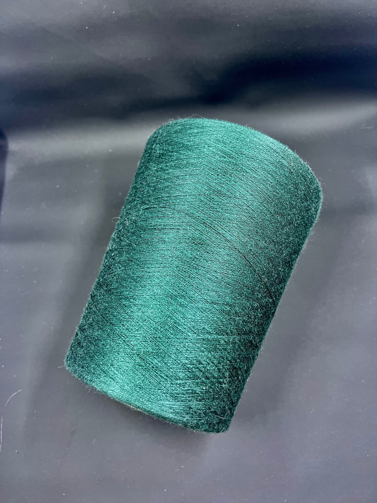 Cashmere 70%, SE 30%,Royal 2/58, Loro Piana-P158 7205R, Color Verdone, per 100 gr. Italian Fine Yarn, yarn on cone, Hand Knitting, Machine Knitting