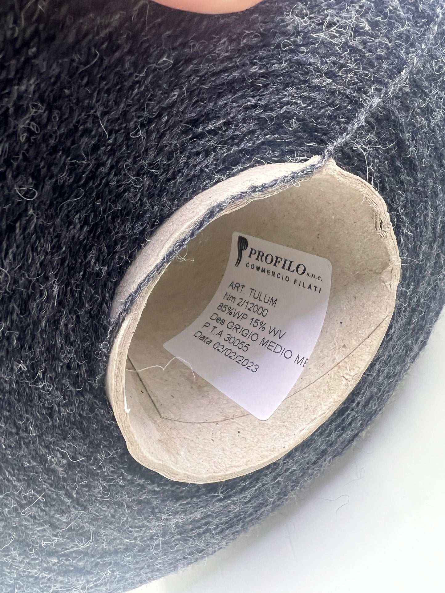 Fibre: 85% Alpaca Yarn, 15% merino wool yarn. Yarn on Cone for machine or hand knitting. Reference: Profillo TULUM Nm 2/12000 Weight: your choice Footage: 600m per 100g/ 656 yard per 3.35oz. Country: Italy. Color: Grigio mel. Can be used for knitting (both machine and hand).