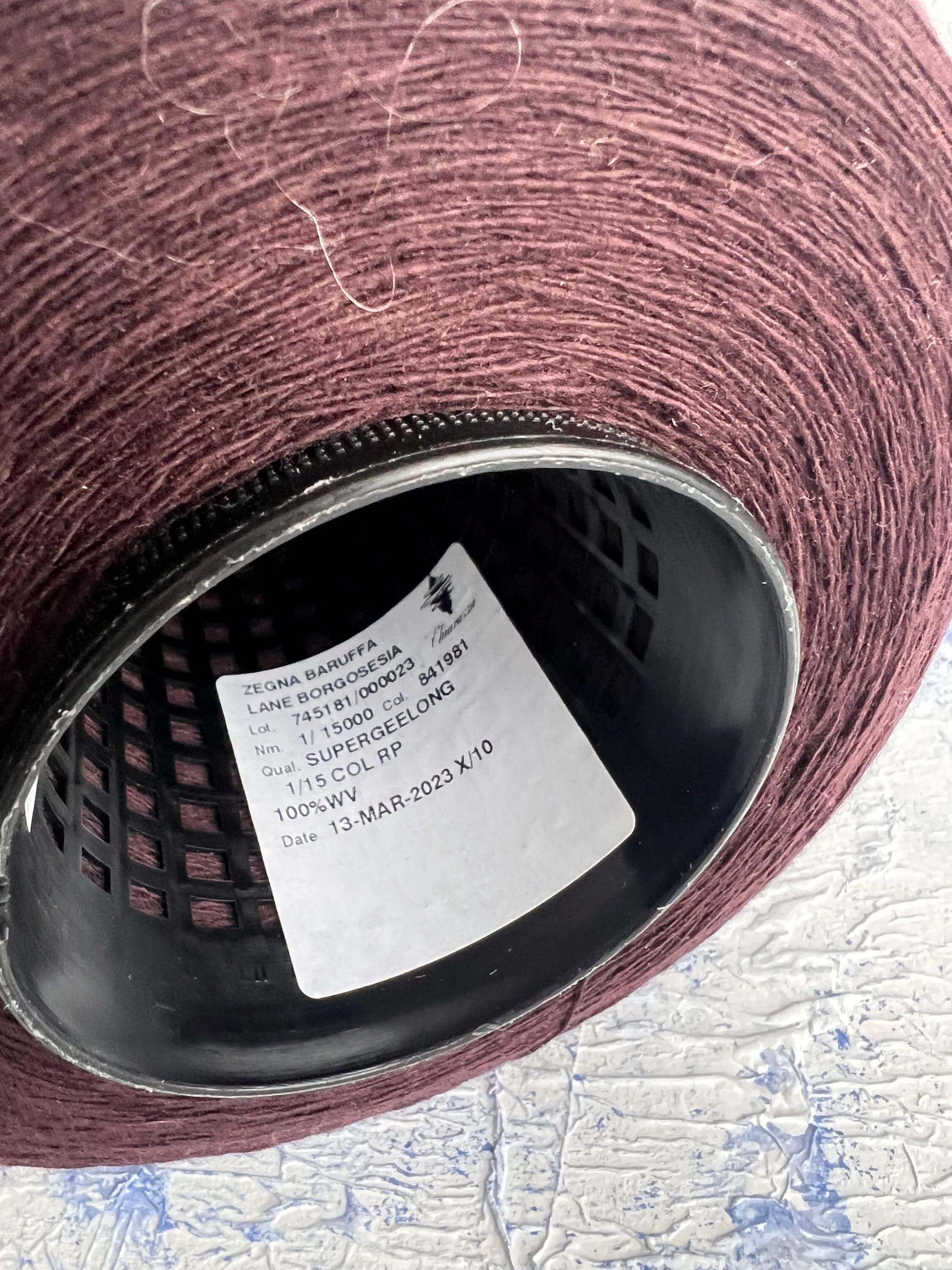 Merino Yarn 100%, Supergeelong, ZEGNA BARUFFA , Color Dark Chokolate. Per 100 gr