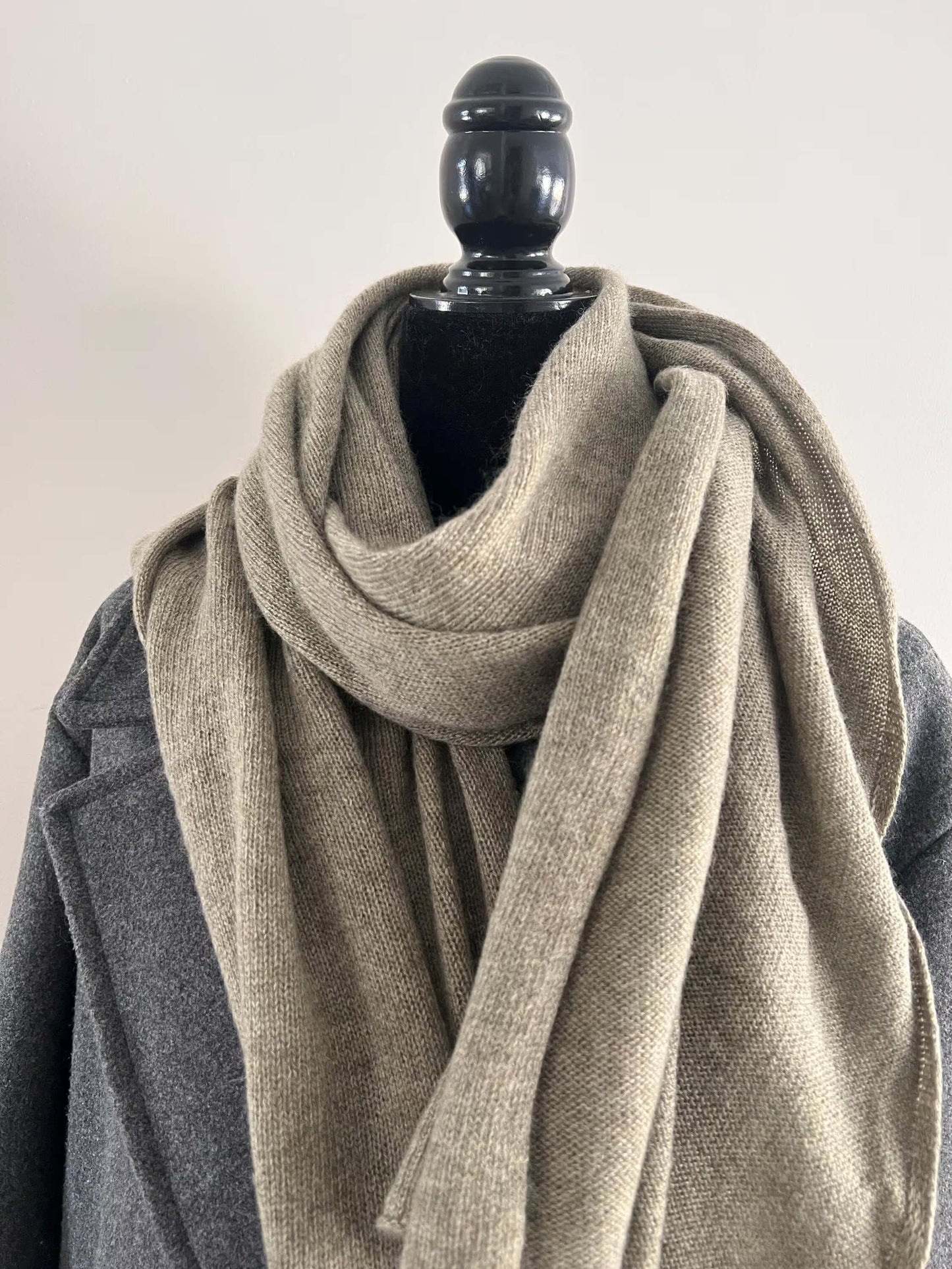 Cashmere Yarn 100%, Cariaggi Yarn, Yarn for knitting. Aqua Gray.Per 100 gr