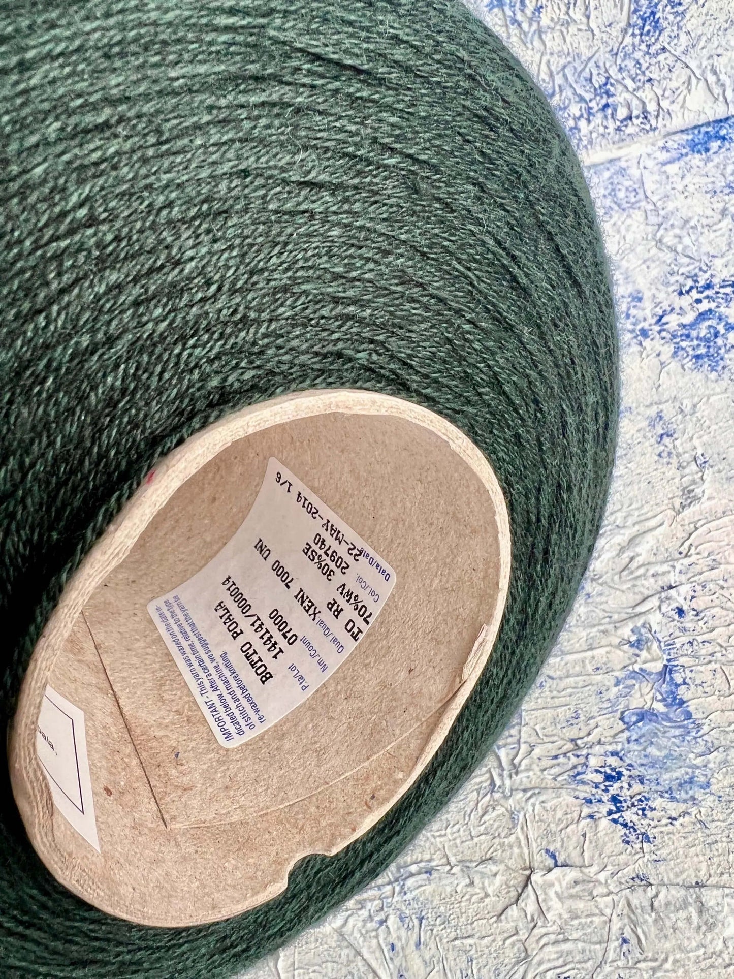 Merino 70%, Silk 30%, Nm 7000, Botto Poala, Color Dark Green. Per 100 gr