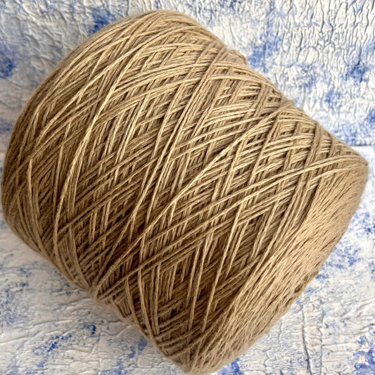 Cashmere DK yarn. Yarn on cone. Yarn for Hand and Knitting. Color beige with olive undertone. 100% Cashmere art. Big Vintage Z Botto Giuseppe
Fiber: 100% cashmere Yardage per 100g: 210m/100g (229 yards/3.52oz) (2100NM), DK, 8 Ply.
