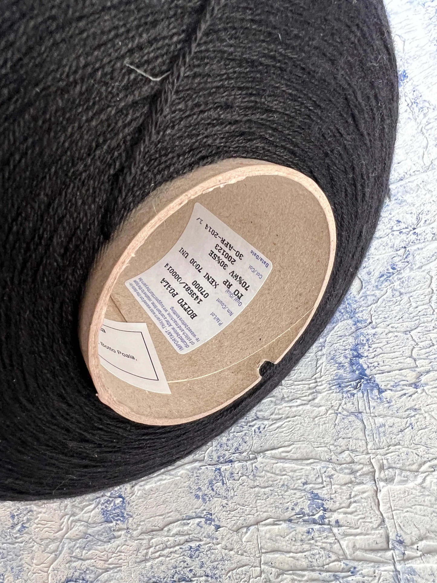 Merino yarn 70%, Silk yarn 30%, Yarn for knitting, Botto Poala, Color Black. Per 100 gr