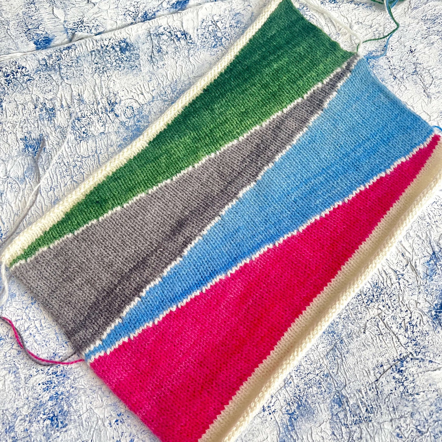 97% Cashmere, 3% Wool Yarn – Red & Pink, Per 100 gr