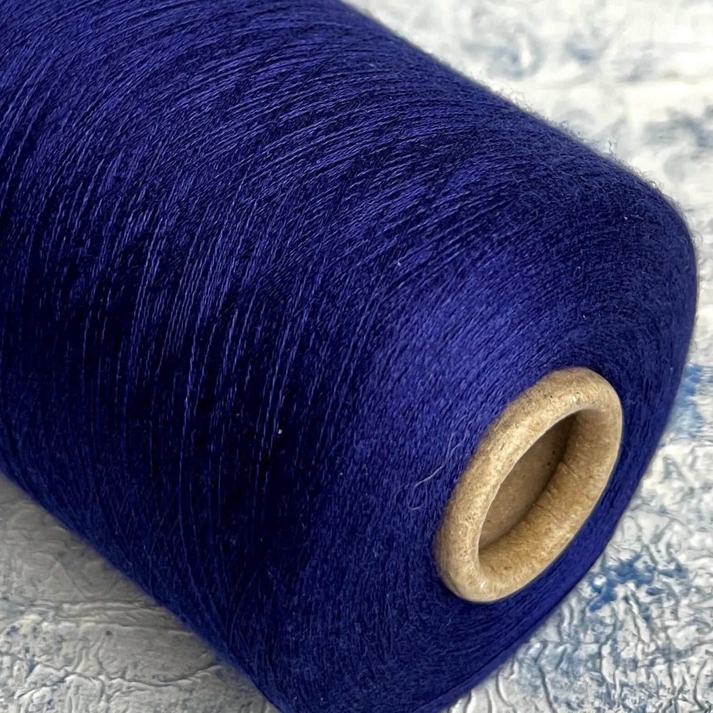 Cashmere yarn 70%, Silk yarn 30%,Royal Loro Piana, Color Blue.Per 100 gr