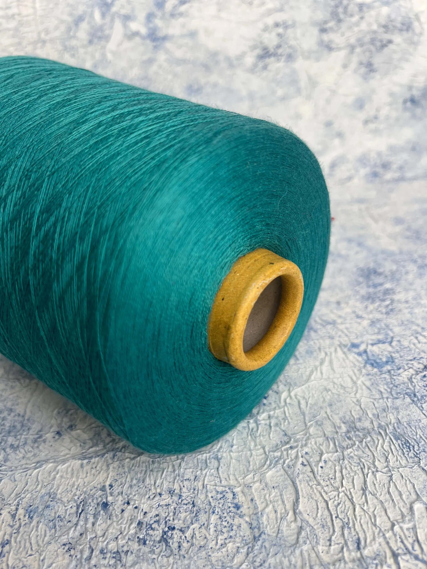 Cashmere Yarn 70%, Silk Yarn 30%,Loro Piana-Royal, Turchese.Per 100 gr