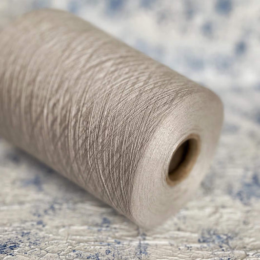 Cashmere 70% & Silk 30% Yarn ,Loro Piana-Royal, Color Beige Chiaro.Per 100 gr