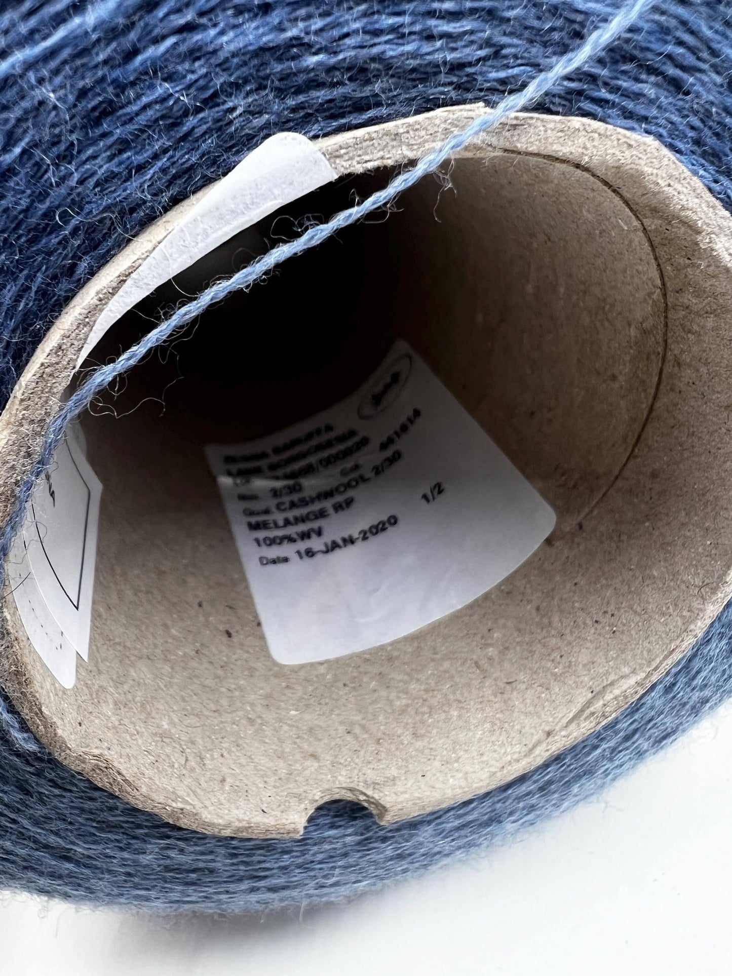 Merino wool yarn 100%, Cashwool, ZEGNA BARUFFA, Color Blue.Per 100 gr