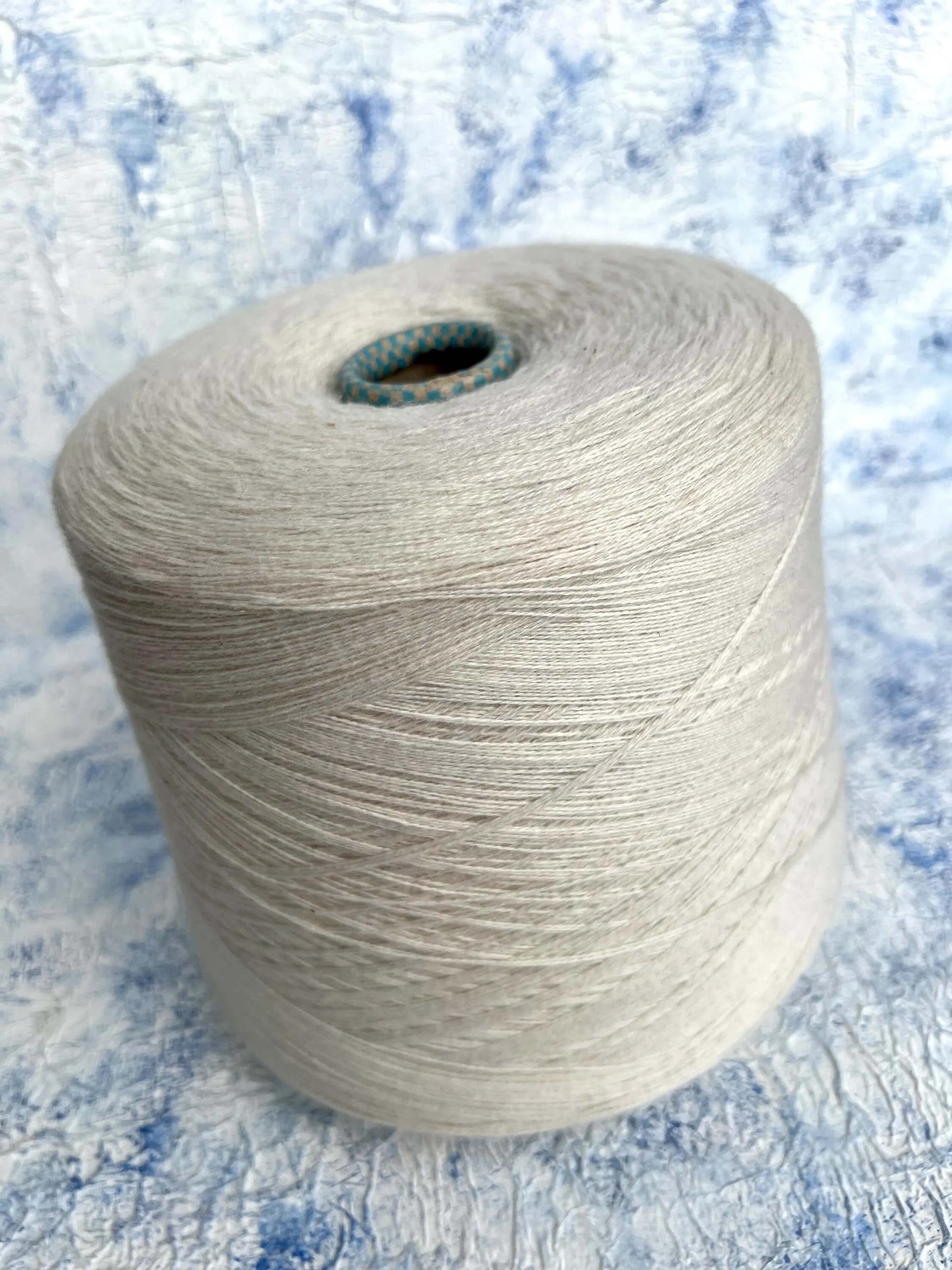 Cashmere yarn 100%, Cariaggi yarn on cone, Color White. Per 100 gr