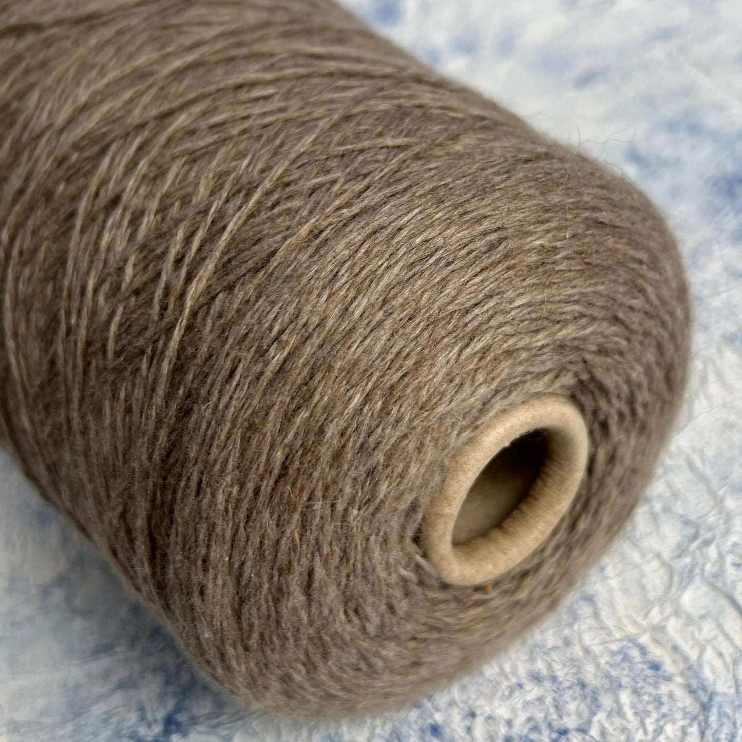 Cashmere 85% & Merino 15% Yarn,Loro Piana yarn, Color Camel.Per 100 gr