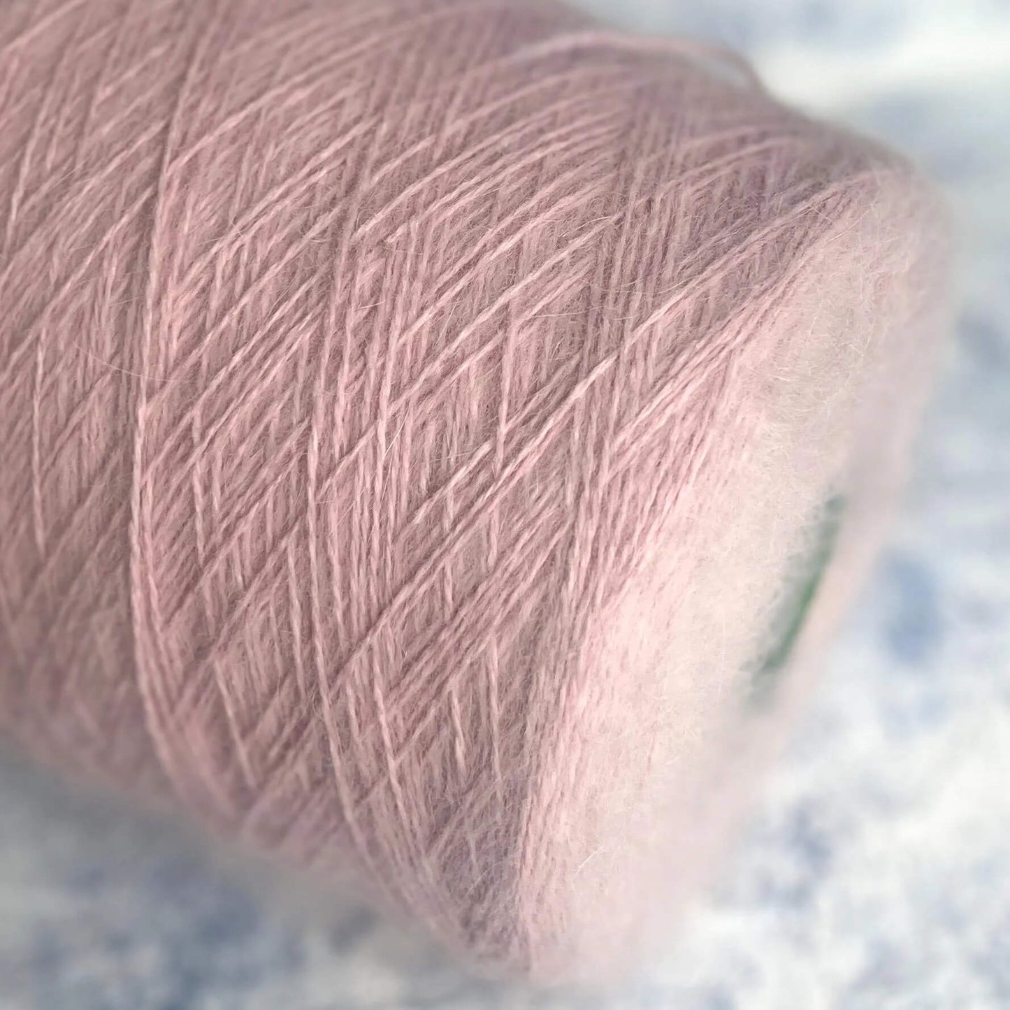 Angora yarn 80%,Poliamide Yarn 20%,Color Rosa. Per 100 gr