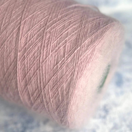 Angora yarn 80%,Poliamide Yarn 20%,Color Rosa. Per 100 gr