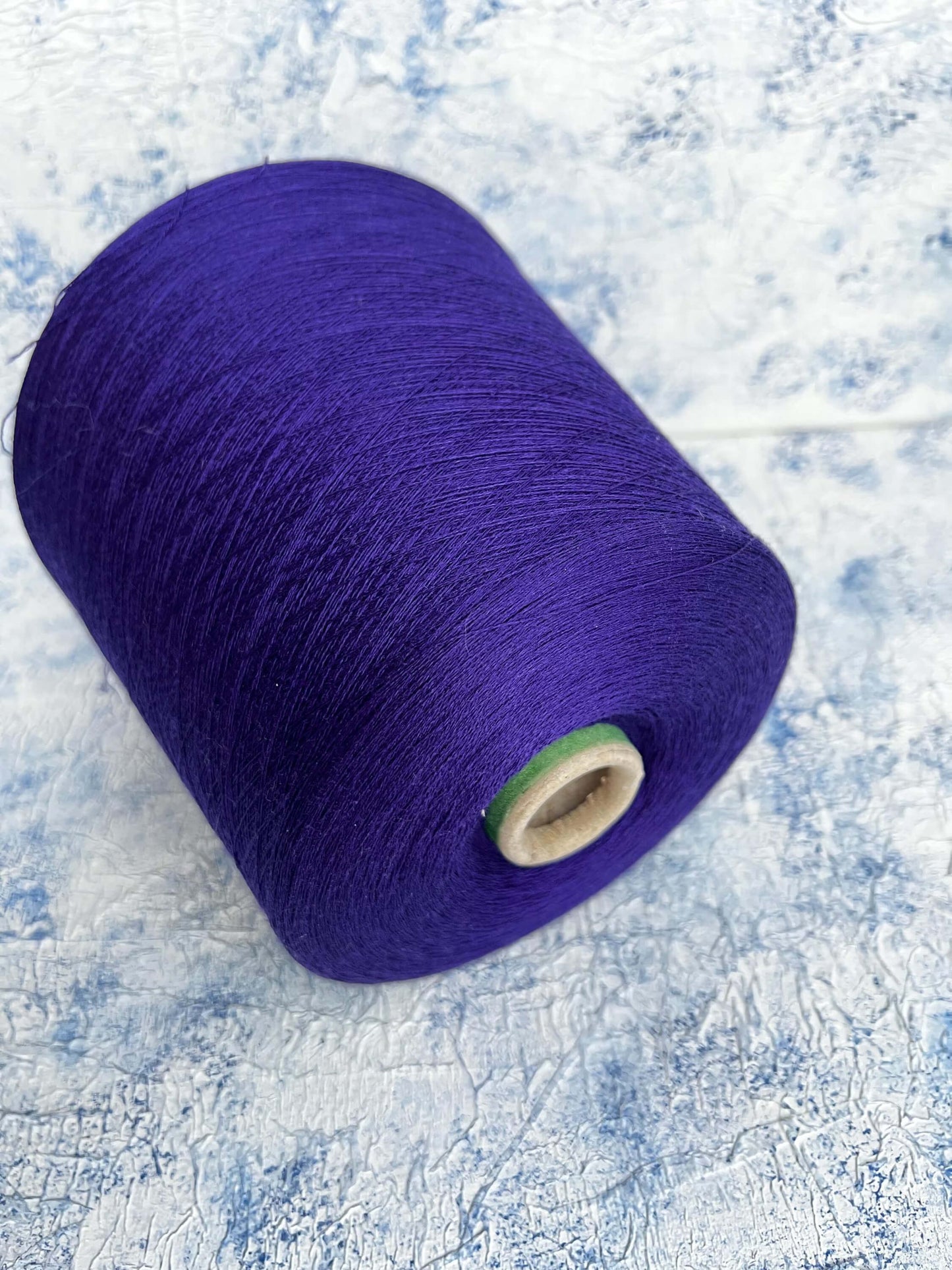 Merino yarn 70%, Silk yarn 30%, Loro Piana yarn, Bluette. Per 100 gr
