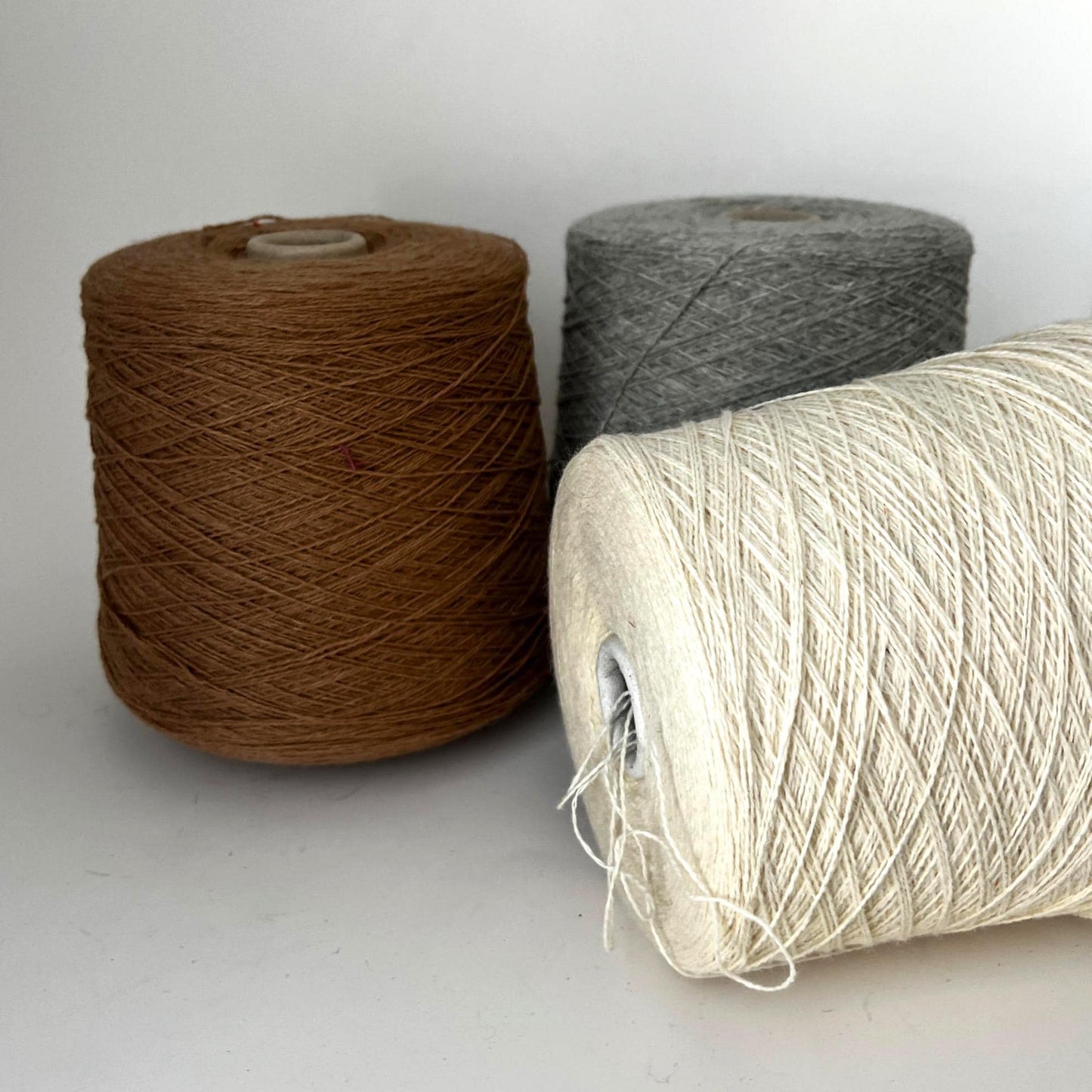 Freedom Royal Alpaca Blend Yarn 70/30 Italy. Color Cammello.Per 100gr