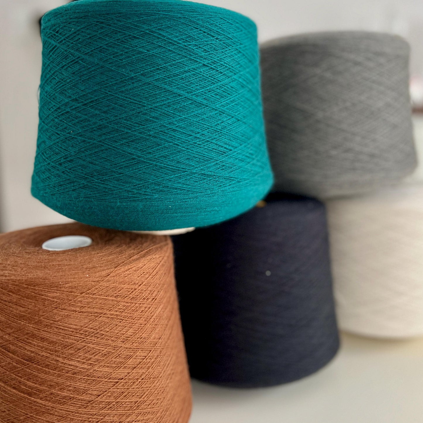 Zegna Baruffa 100% Merino Lace Yarn – NEW GEELONG. White.Per 100 gr