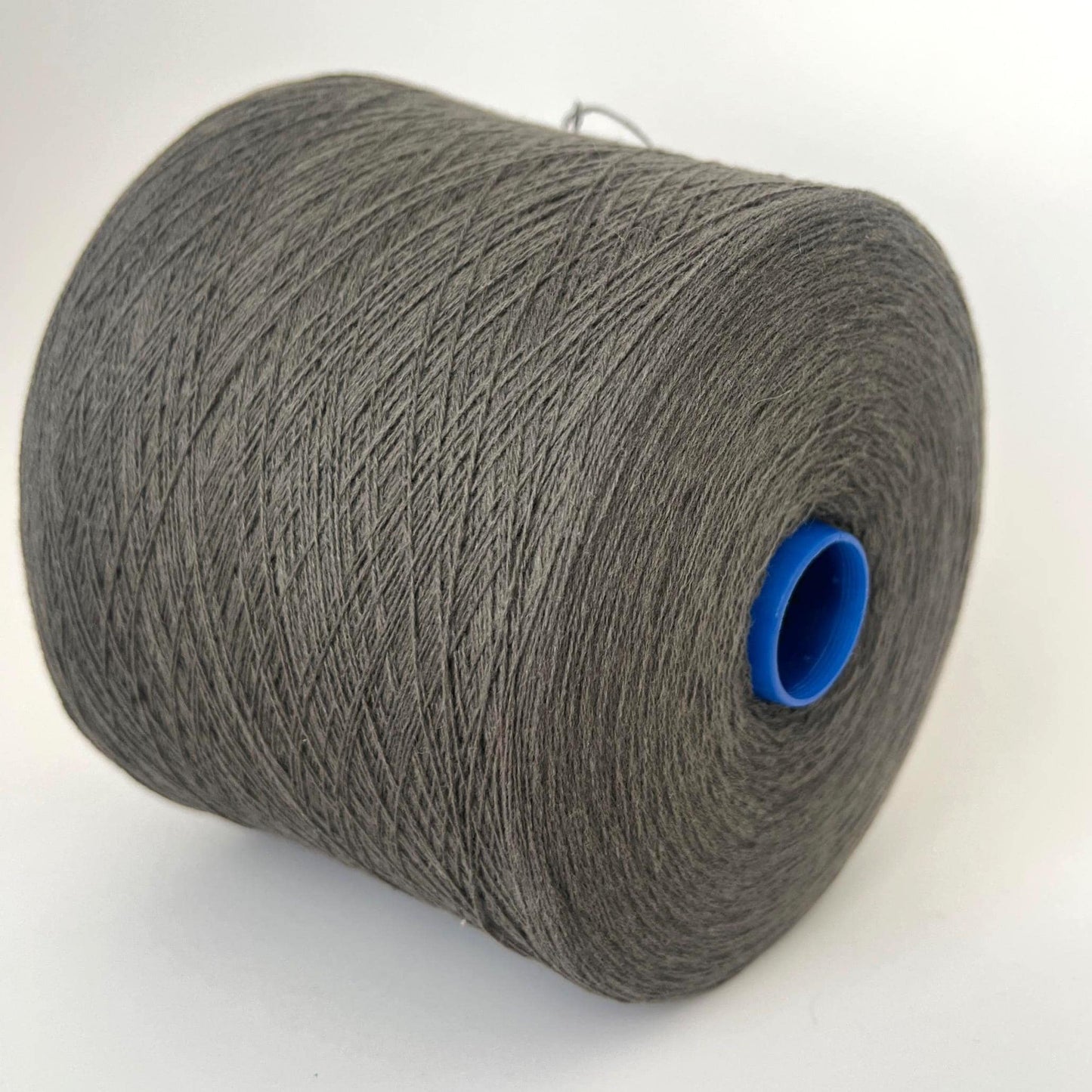 Cashmere Lace Yarn 2/28 Drab Bronze – Todd & Duncan.Per 100 gr