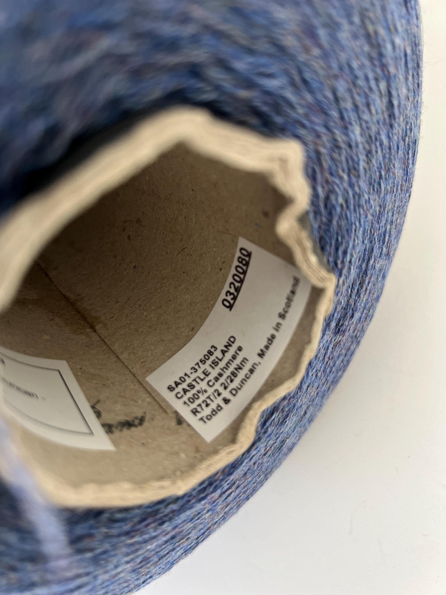 100% Cashmere Lace Yarn Cone Todd&Duncan 2/28 – Castle Island. Per 100 gr