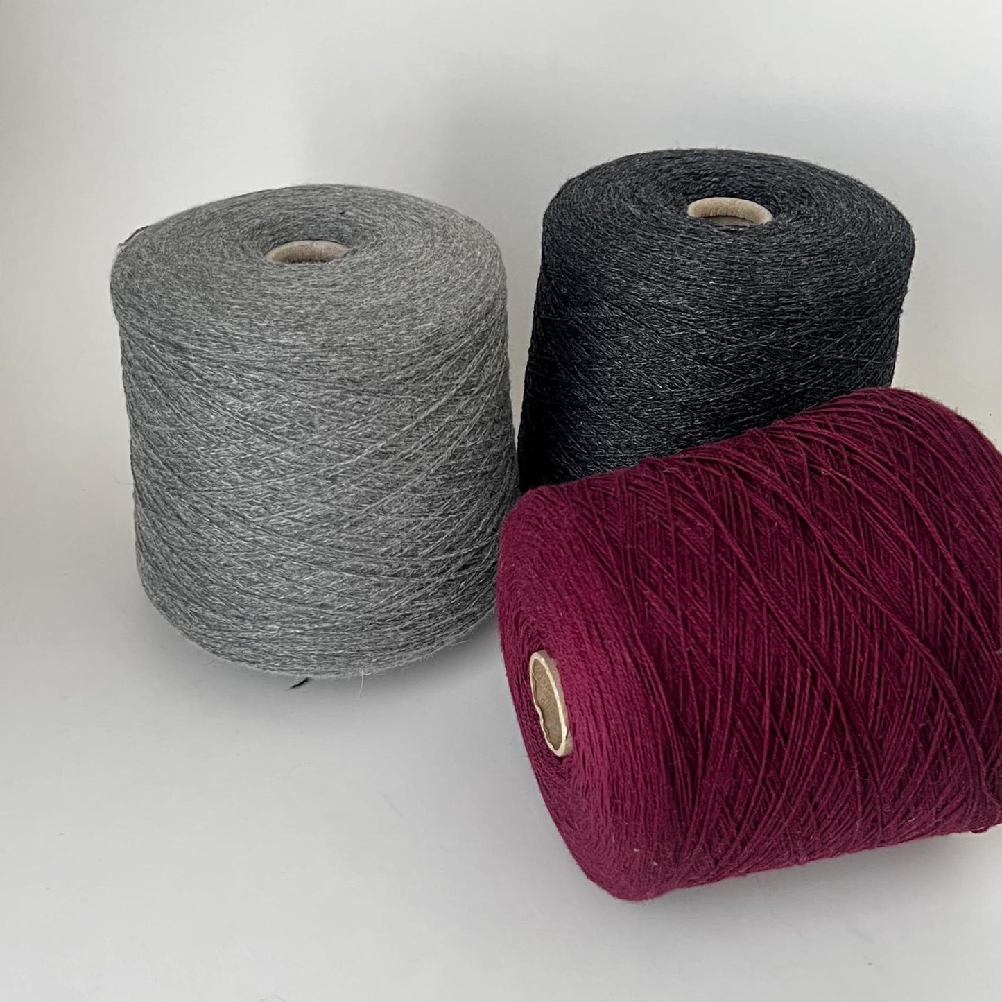 Freedom Royal Alpaca Blend Yarn 70/30 Italy. Color Rimmel. Per 100gr