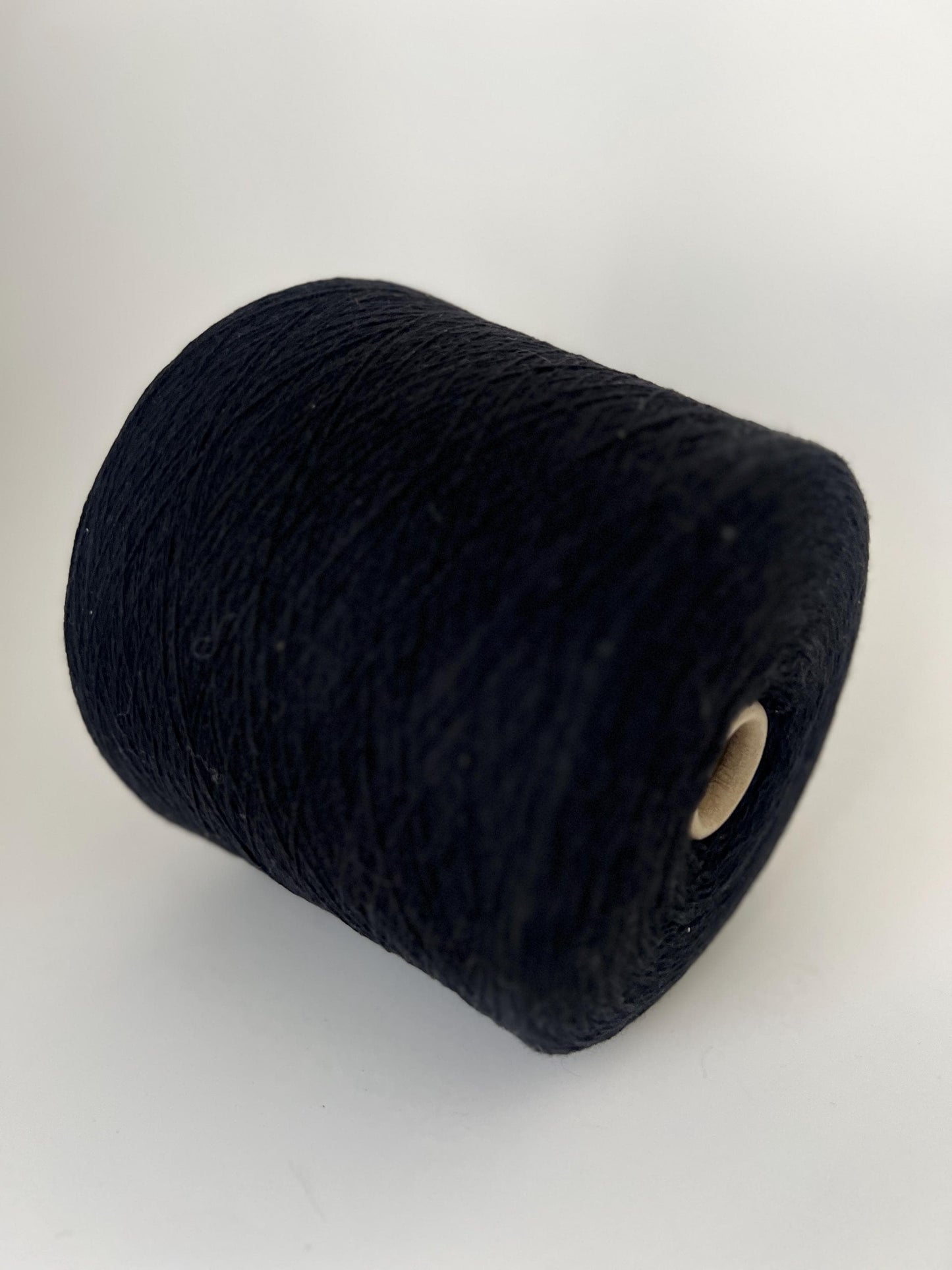 Cashmere Lace Yarn 2/17 Loro Piana – Black 850m/100g. Per 100 gr