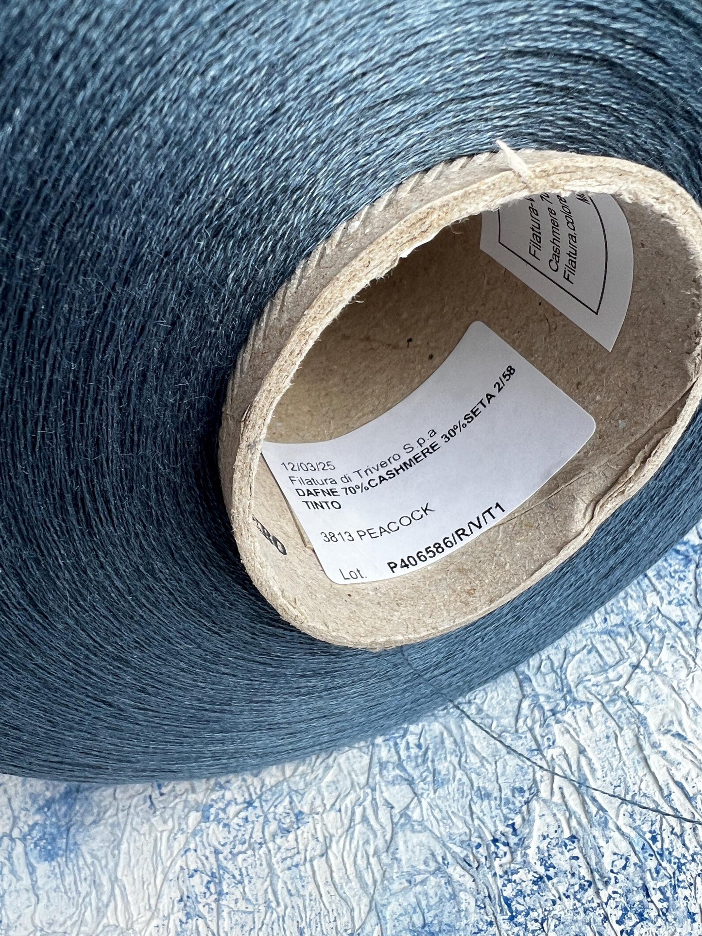 Cashmere 70% & Silk 30% Yarn for knitting, color Peacock. Per 100 gr