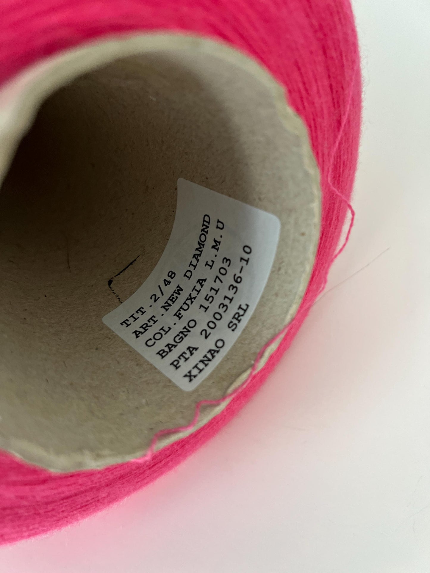 70% Merino yarn & 30% Silk yarn. PROFILLO NEW DIAMOND,Fuxia.Per 100 gr