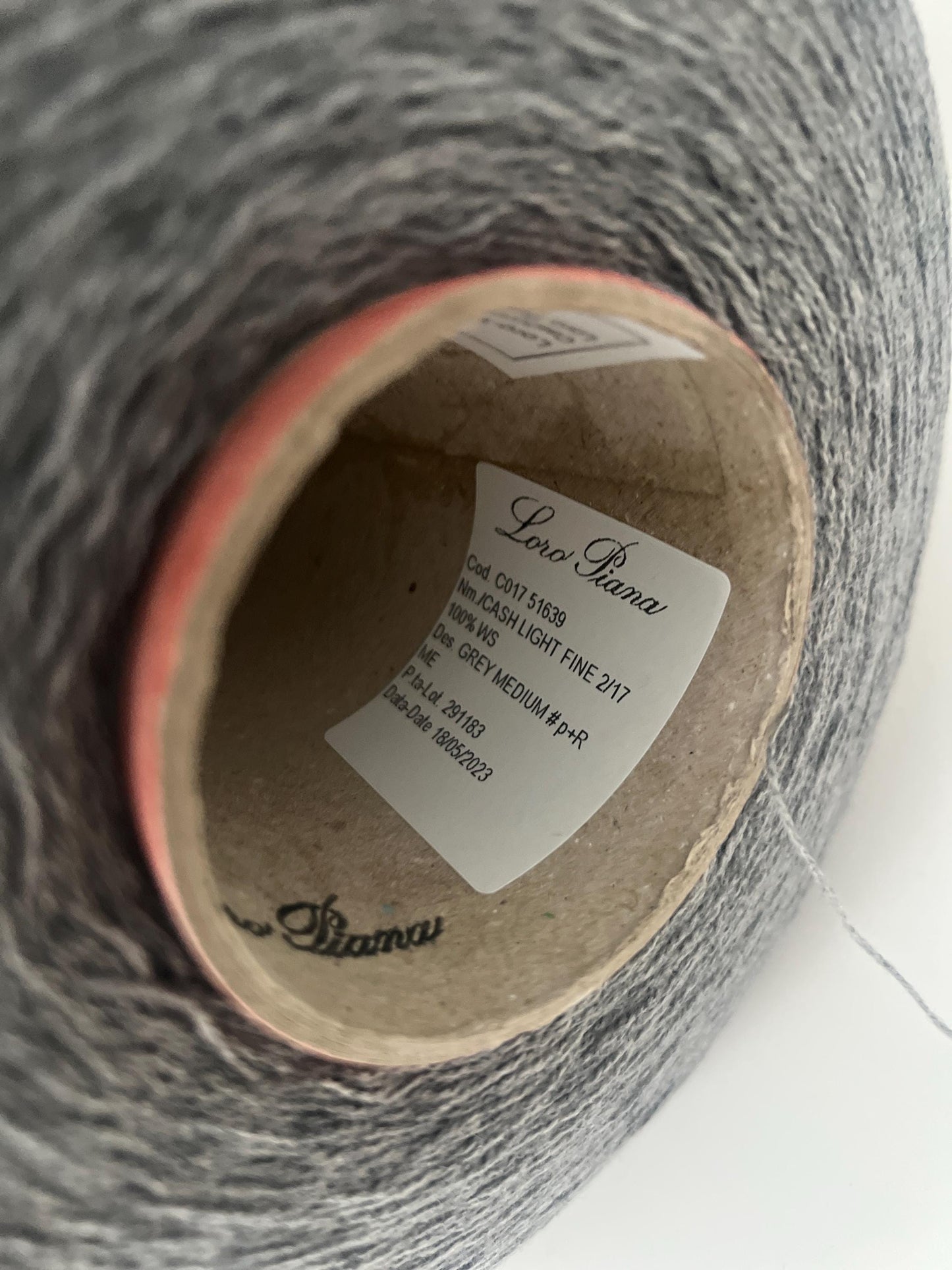 Loro Piana 100% Cashmere Yarn Gray – Lace Cone Yarn Italy. Per 100 gr