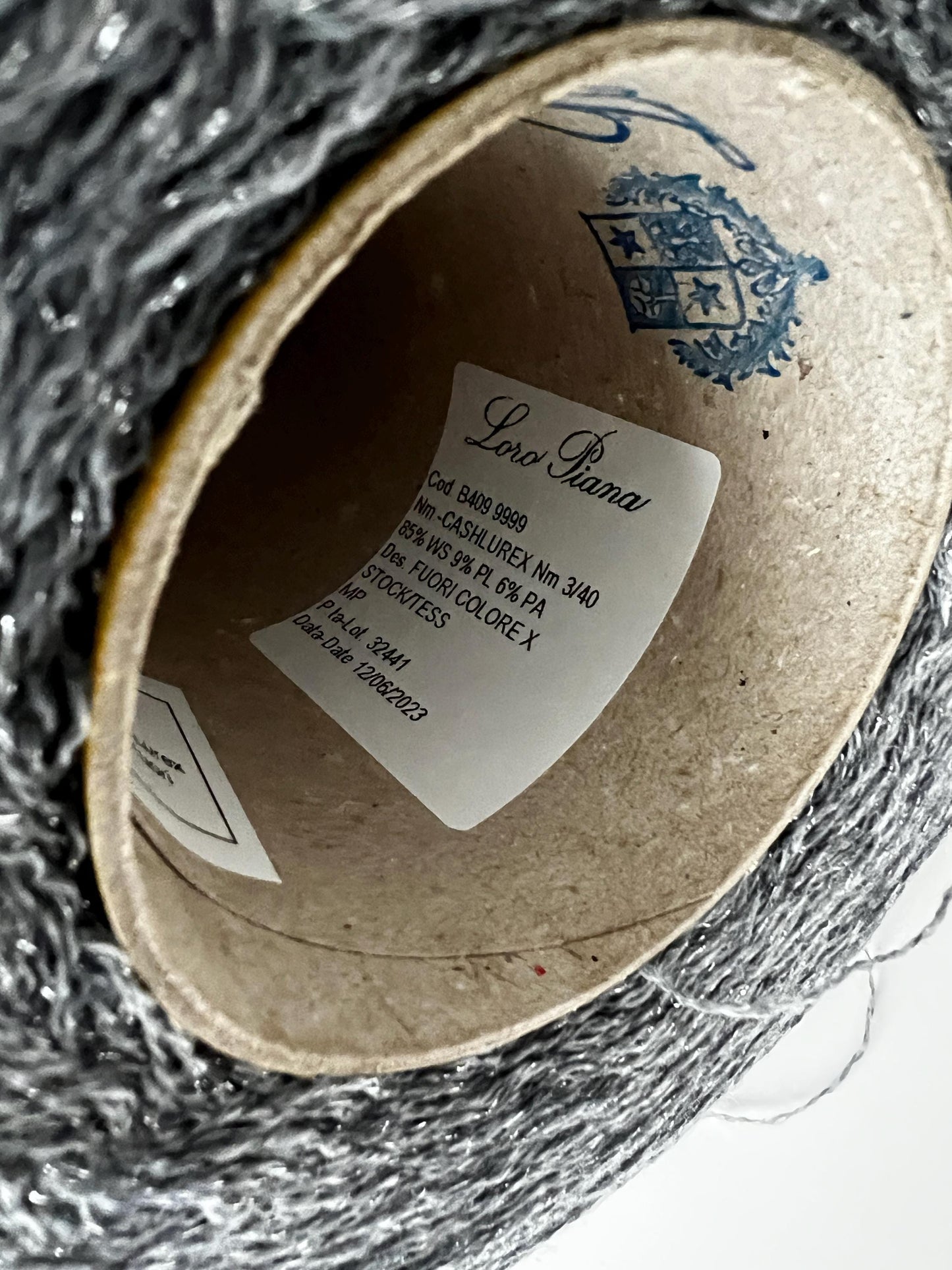 Cashmere 85% PL 9% PA 6%.Cash Lurex,Loro Piana, Color Fuori.Per 100 gr