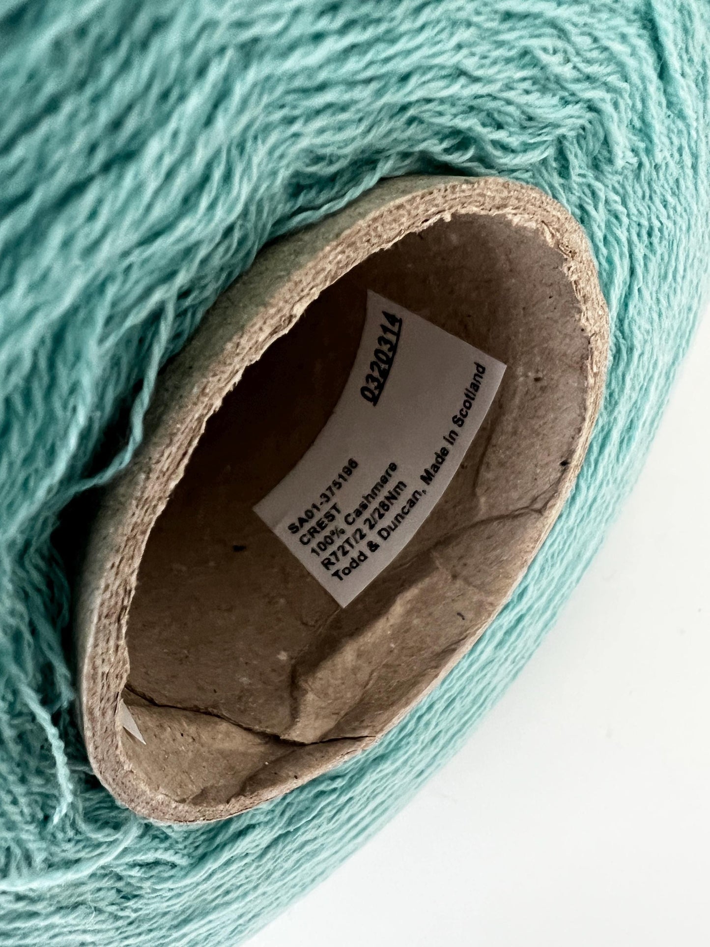 100% Cashmere Lace Yarn Cone Todd&Duncan 2/28 – Crest. Per 100 gr
