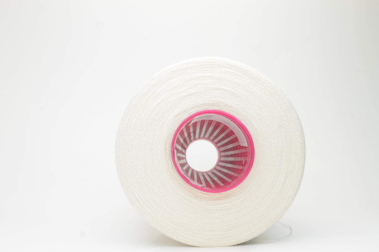 Merino 50%, 38% Cashmere, Solvron 12%. Nm 19/22, Linsieme, White