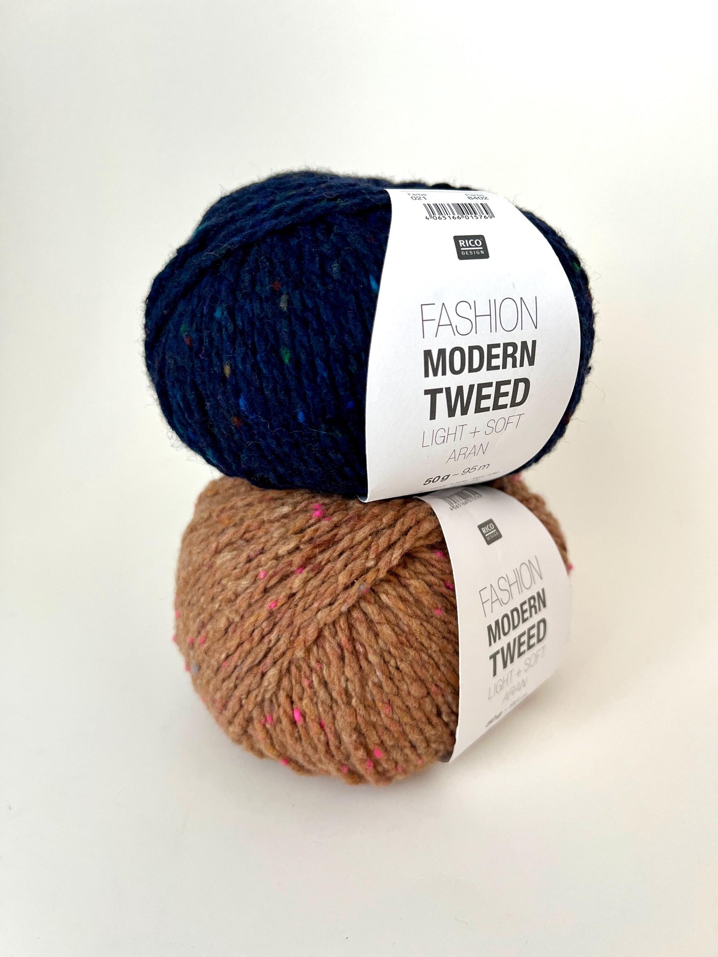 Brown, 60% Merino wool, 20% Viscose, 25% PA. 50gr. Rico Design