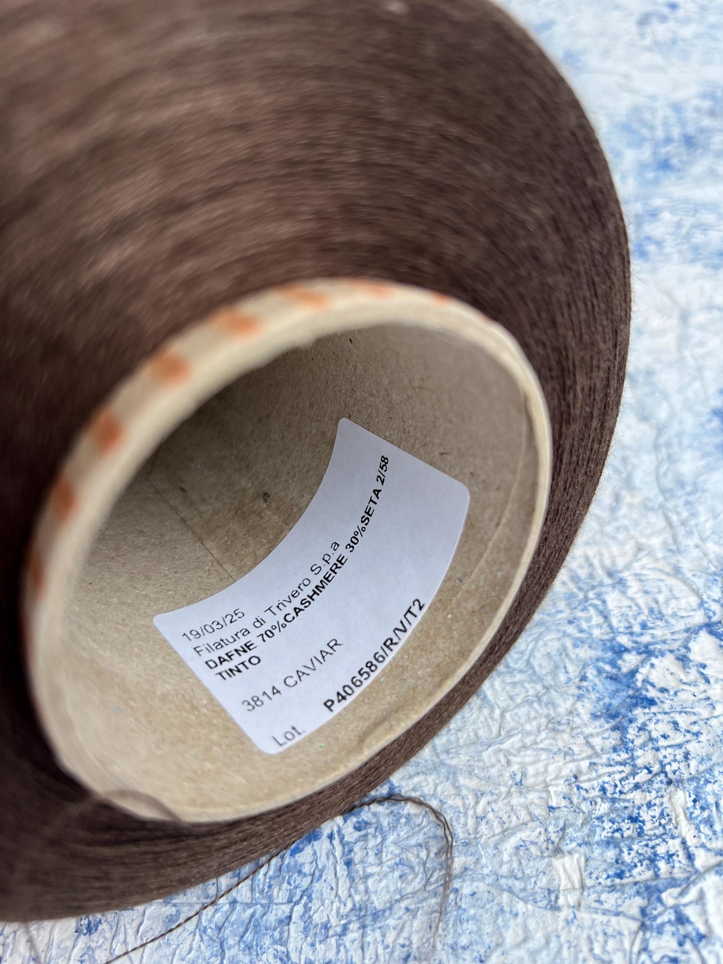 Cashmere 70% & Silk 30% Yarn for knitting, color Brown. Per 100 gr