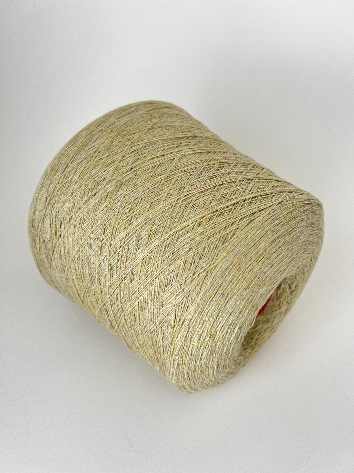 100% Cashmere Lace Yarn Cone Todd&Duncan 2/28 – Straw. Per 100 gr