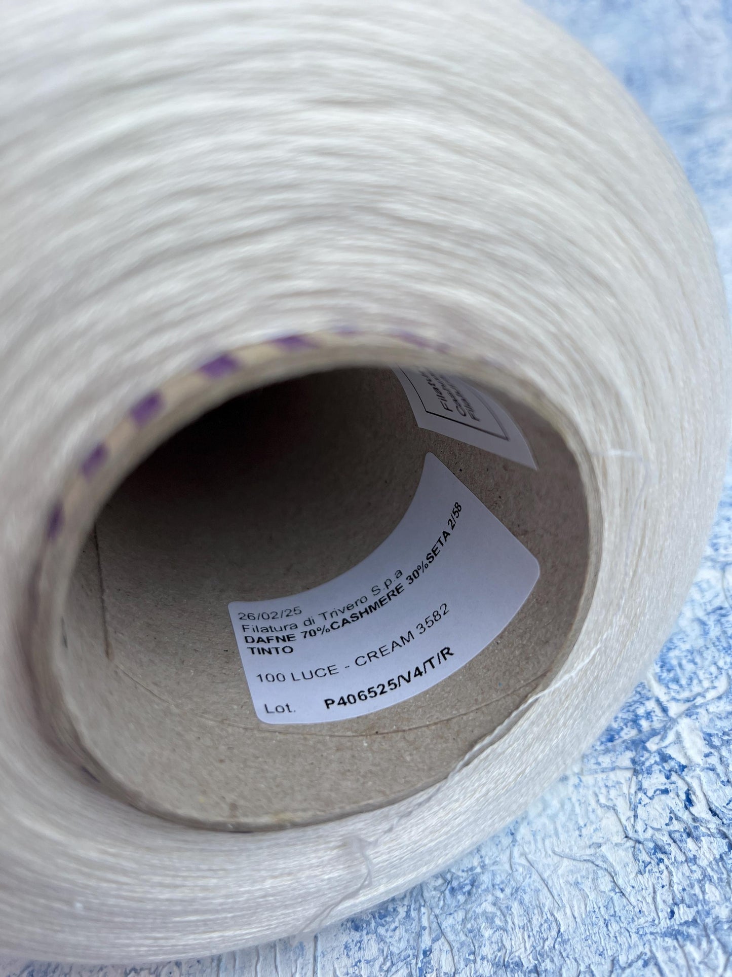 Cashmere 70% & Silk 30% Yarn for knitting,color Cream. Per 100 gr