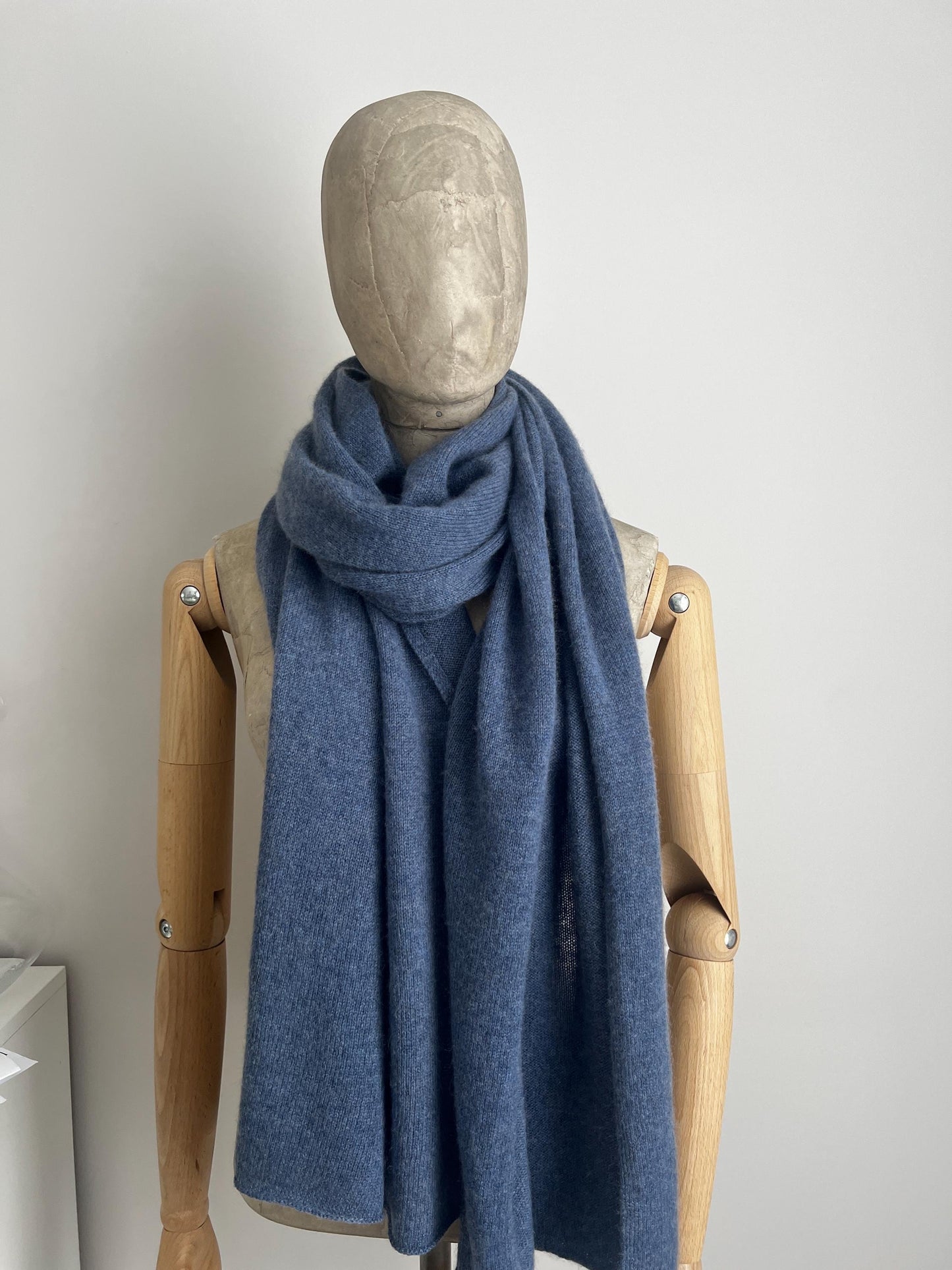 Jeans 100% Pure Cashmere Oversized Knit Scarf–Warm & Luxurious Wrap