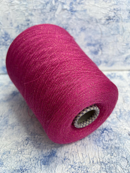 Merino yarn 80%, Lurex yarn 20%, Galaxia Gold Cariaggi, Color Fuxia. Per 100 gr