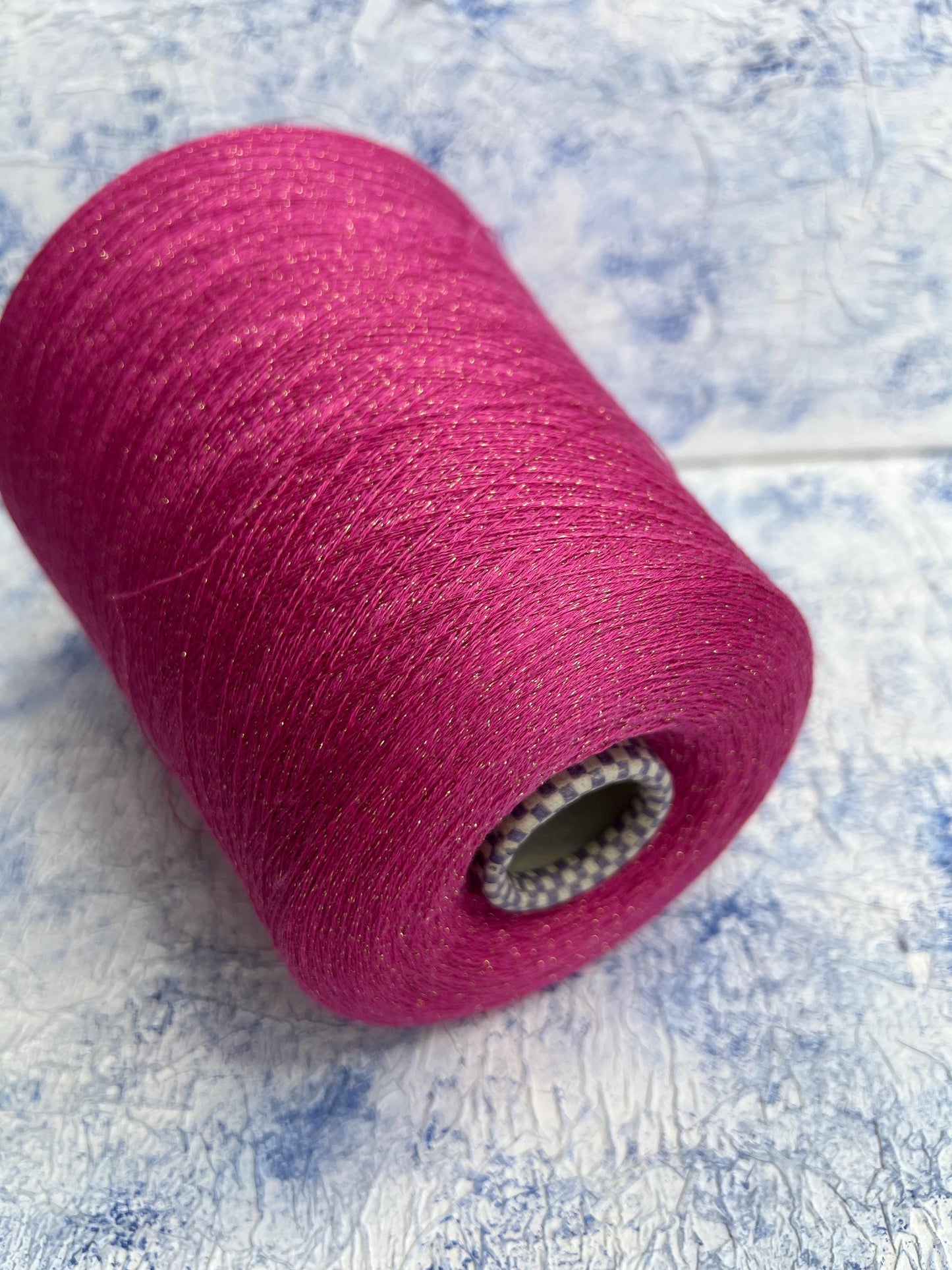 Merino yarn 80%, Lurex yarn 20%, Galaxia Gold Cariaggi, Color Fuxia. Per 100 gr