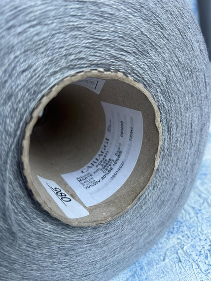 Merino 70% Cashmere 10% Seta 20%,Cariaggi yarn, Gray. Per 100 gr