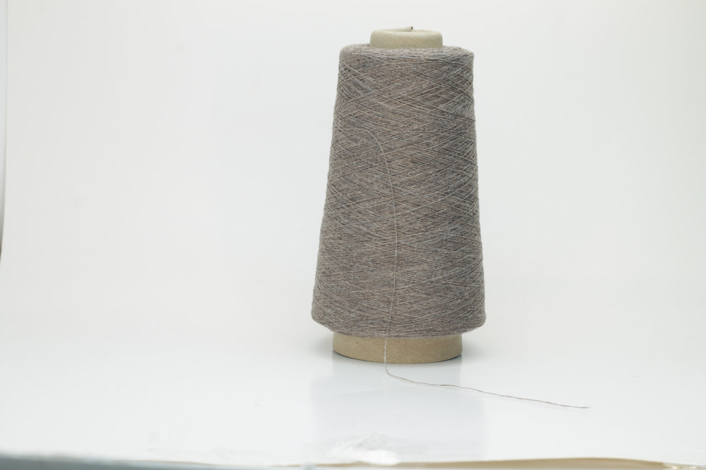 Cashmere yarn 100% for knitting,Cariaggi yarn, Color Taupe. Per 150 gr