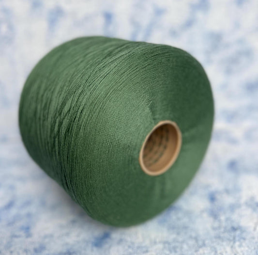 100% Merino wool yarn,Yarn for weaving or knitting,Color Green. Per 100 gr