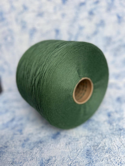 100% Merino wool yarn,Yarn for weaving or knitting,Color Green. Per 100 gr