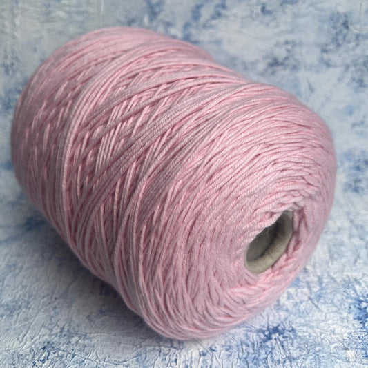 100% Merino wool yarn, IGEA Aquila yarn on cone, Color Rosa. Per 100 gr