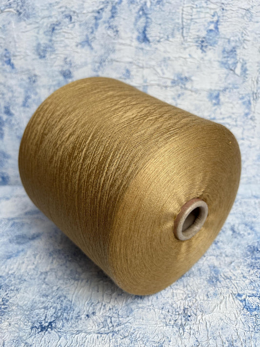 Cashmere yarn 70%, Silk yarn 30%, Loro Piana Royal Yarn, Color Biege.Per 100 gr