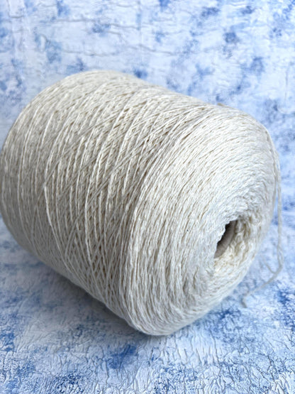 Merino yarn 100%,Loro Piana Malfile yarn on Cone,White.Per 100 gr