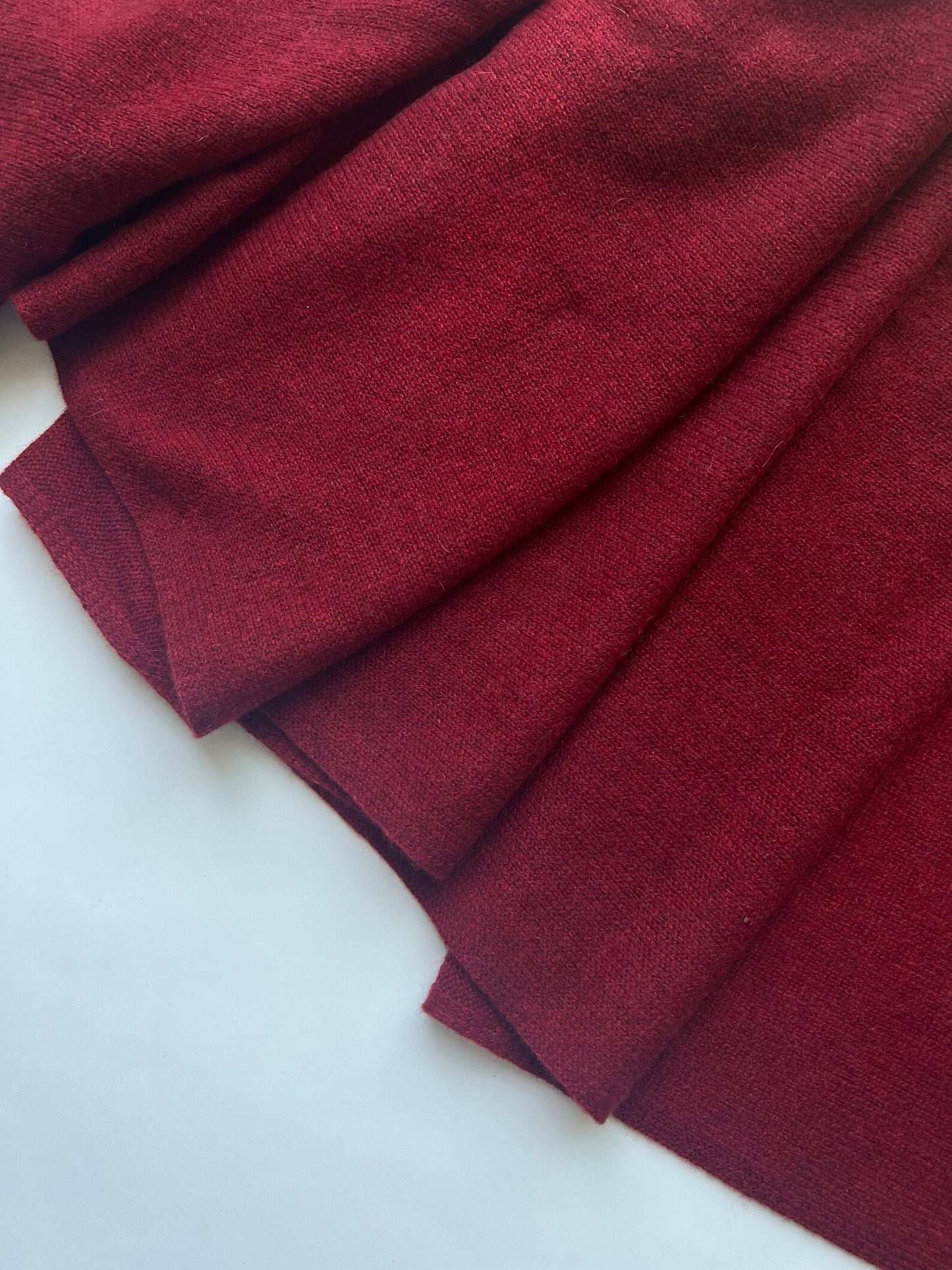 Radiant Russet Red: 100% Pure Cashmere Scarf Crafted from Todd & Duncan Yarn