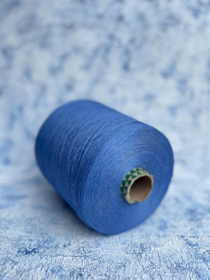 Linen yarn 100%, Nm 1/26, Tollegno SPA, Color Blue. Per 100 gr