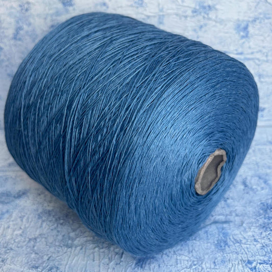100% Linen yarn on cone. Linen Italian Yarn for Knitting. Color: Cielo. Per 100 gr